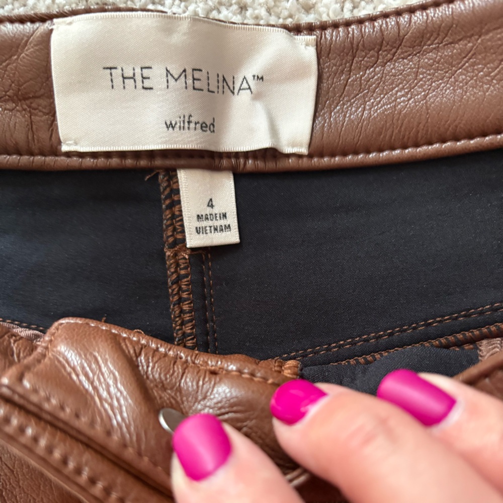 WILFRED x ARITZIA The Melina Pant High Waisted Vegan Leather Cognac Brown - Picture 3 of 8